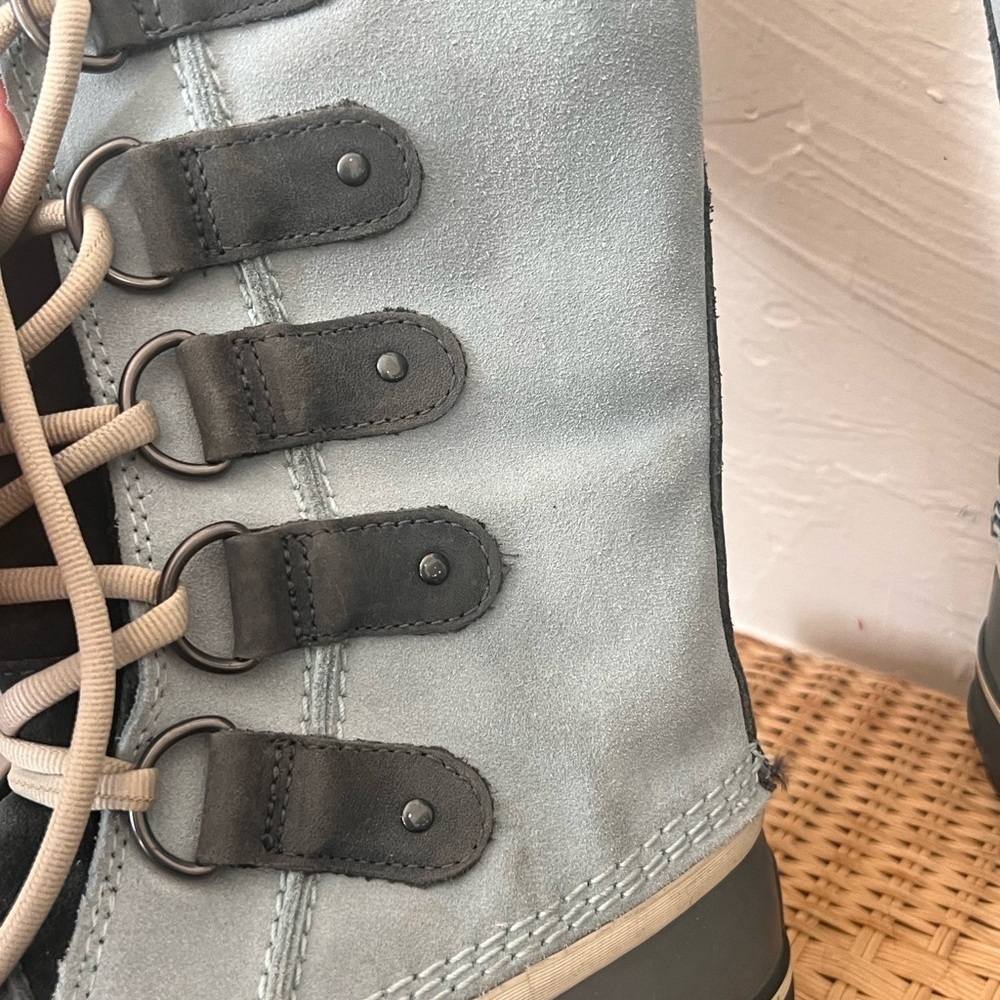 Sorel Joan of Arctic light metal blue winter boots size 7 - Picture 3 of 6